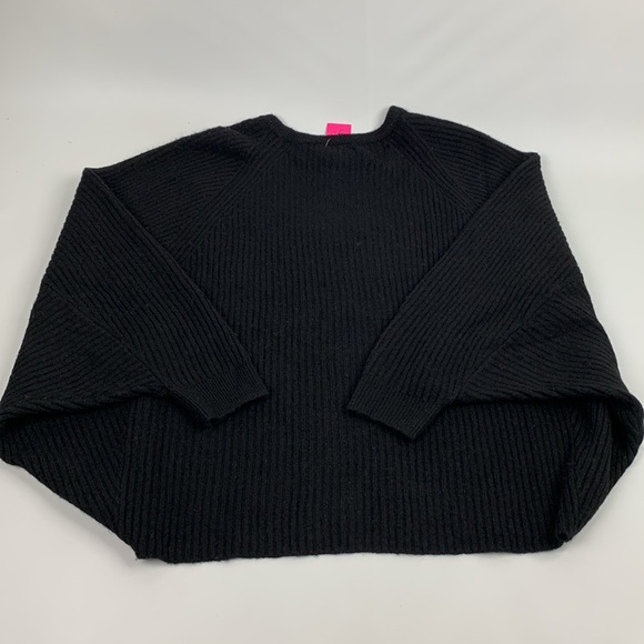 Lilly Pulitzer Black Crew neck crop Sweater  Medium Oversized Wing sleeve NWT - Picture 2 of 13